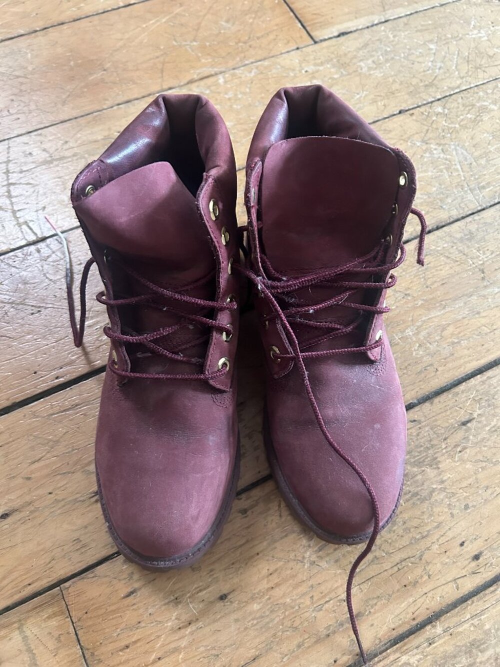 Maroon Timberlands - Picture 4 of 4